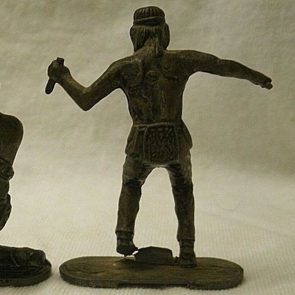 2 vintage Lone Star England Metal Indian Figures - Picture 6 of 8